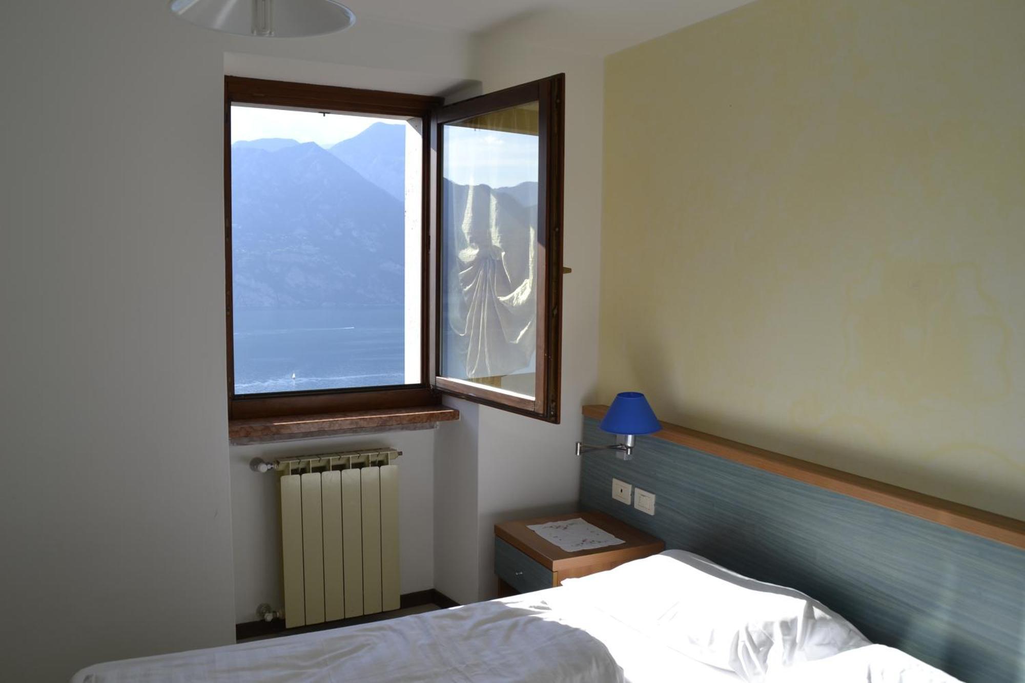 Appartamenti Casa Palazzina Malcesine Ngoại thất bức ảnh
